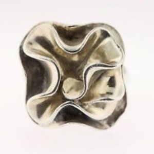 R1809 Retired Silpada Flower ring Size 6,9